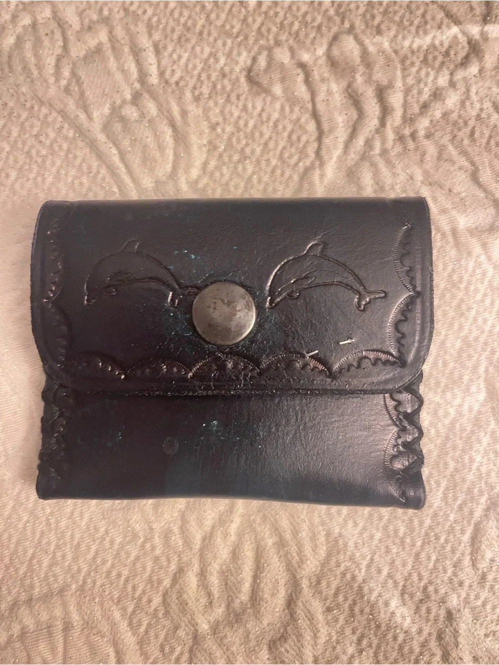 Uisce Dolphin-Embossed Leather Card & Key Wallet - Black
